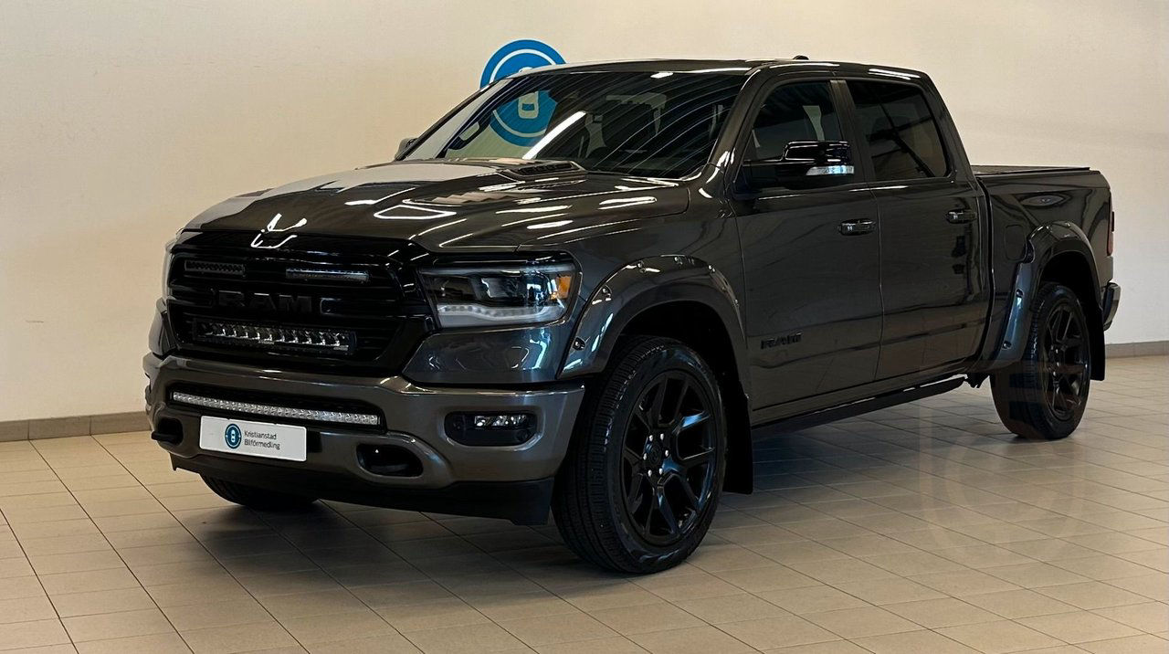 Dodge RAM 5,7 V8 Hemi 4X4 Night Edition