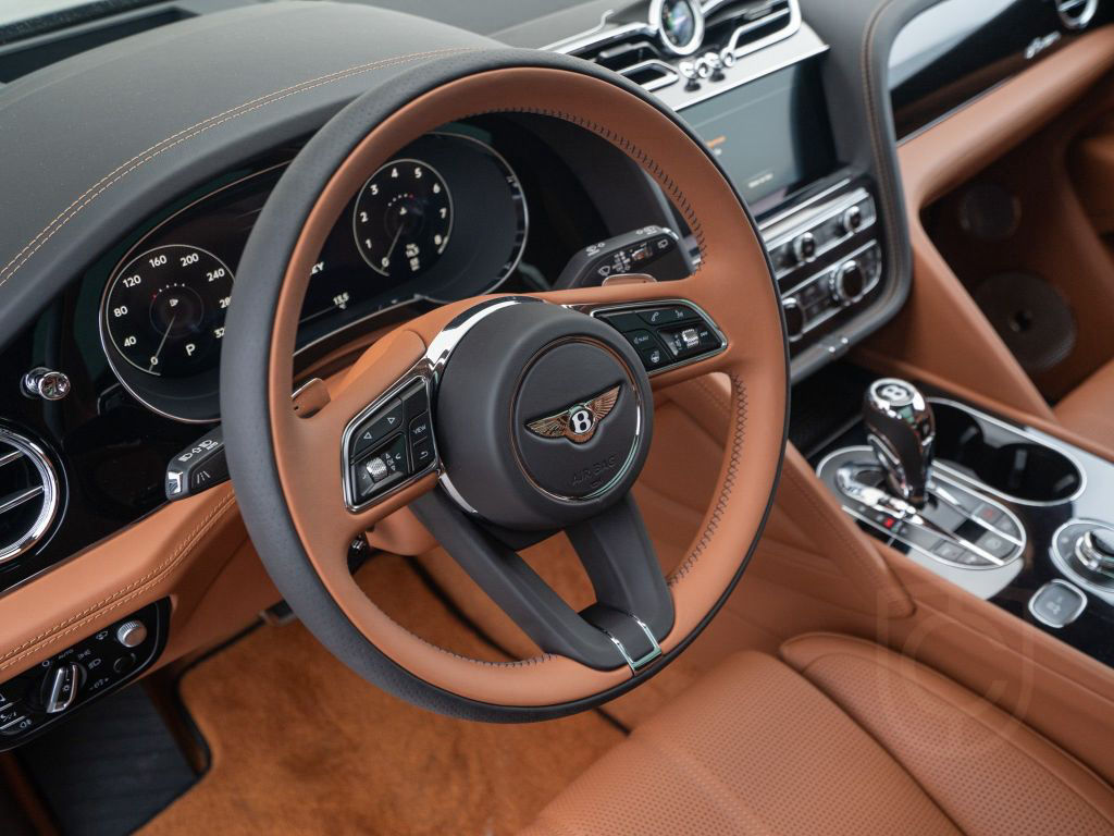 Bentley Bentayga Azure V8