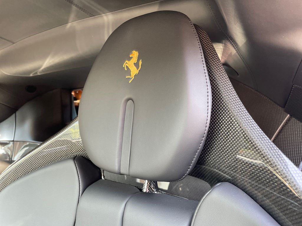Ferrari SF90 Stradale 166.000€ an Optionals