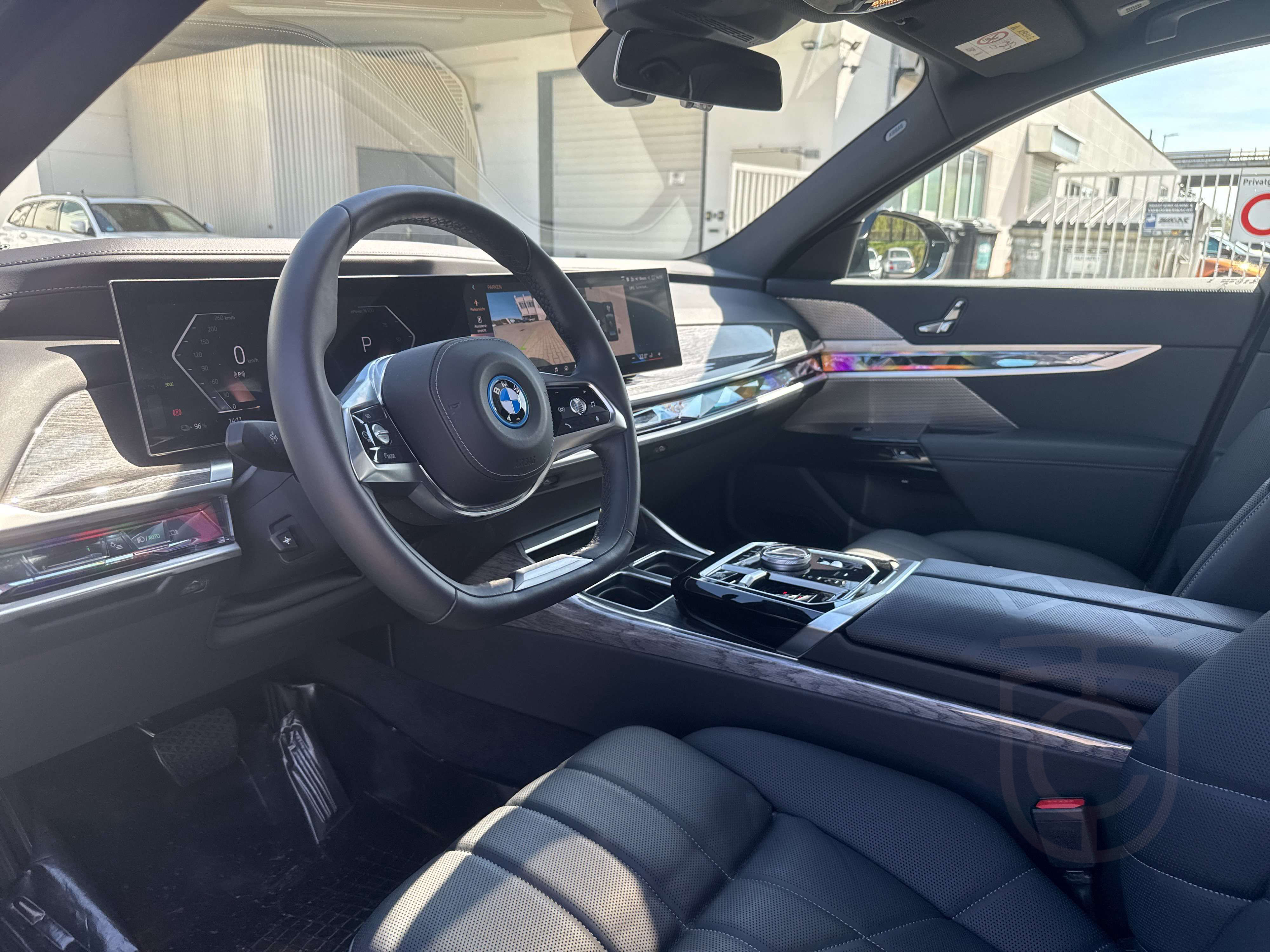 BMW i7