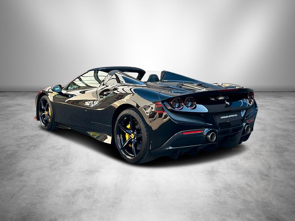 Ferrari F8 Spider / Lift / LED / Carbon
