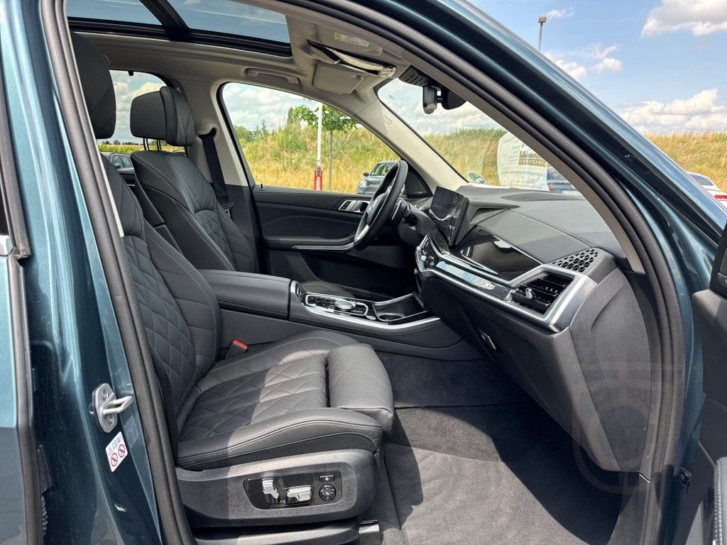 BMW X5 xDrive30d AHK Pano DAProf PAProf H/K LCProf
