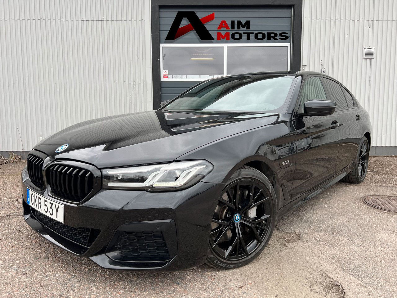 BMW 545 e xDrive Sedan M-Sport Innovation