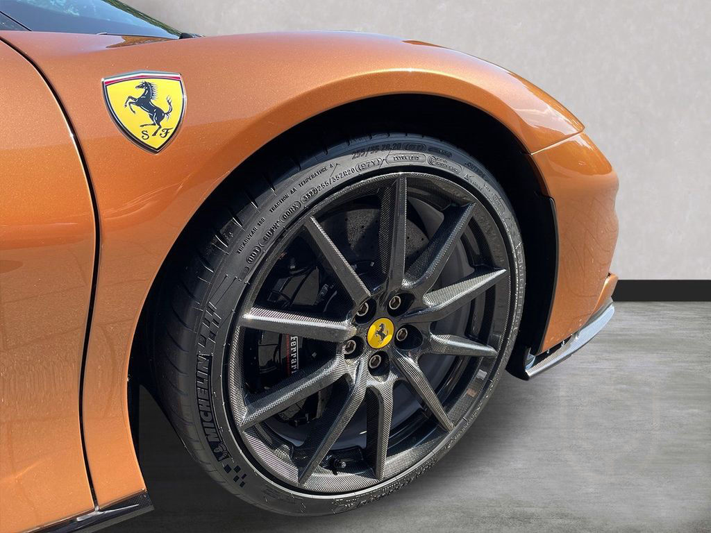 Ferrari SF90 Stradale 166.000€ an Optionals