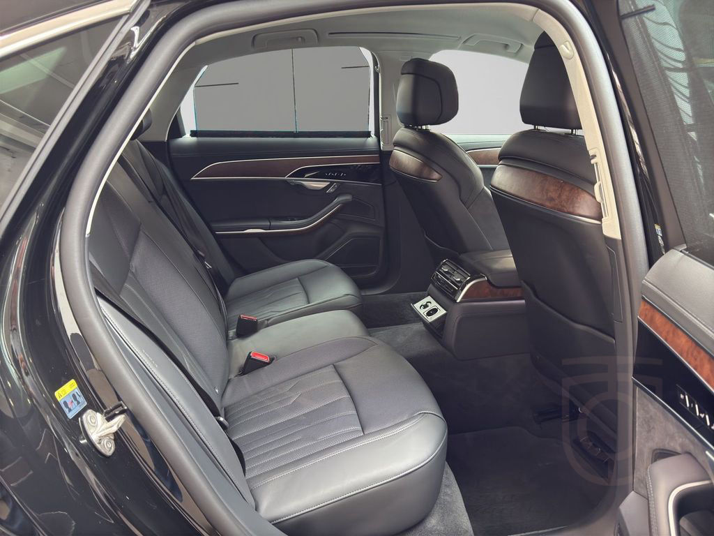 Audi A8 60 TFSIe Q BuO HD-MATRIX AFA HuD 360°