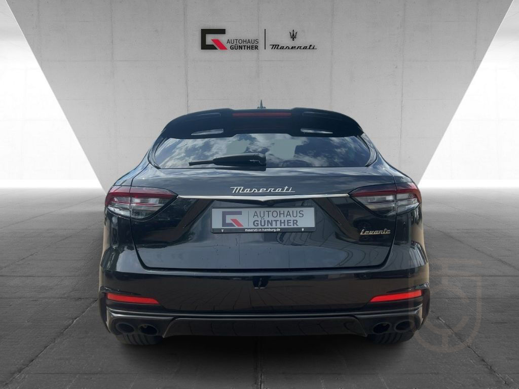 Maserati Levante TROFEO MY23 V8 580PS AWD Nero&Nero