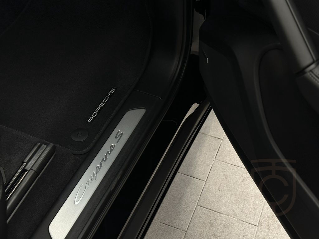 Porsche Cayenne S E-Hybrid Coupé AHK PANO BOSE