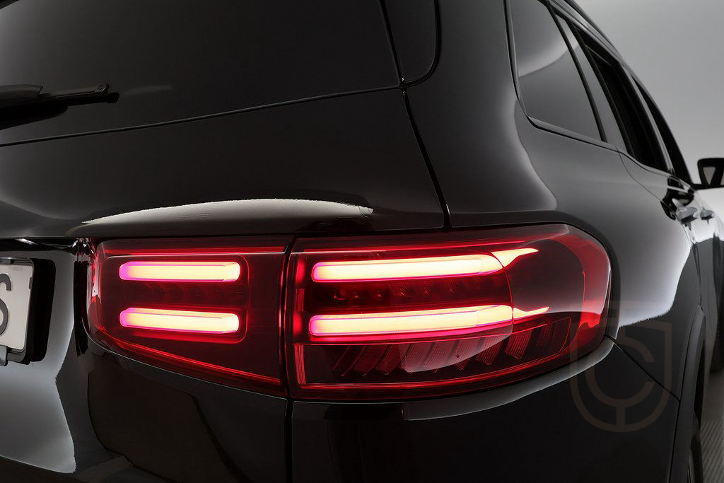 Mercedes-Benz GLB 220 d 4MATIC