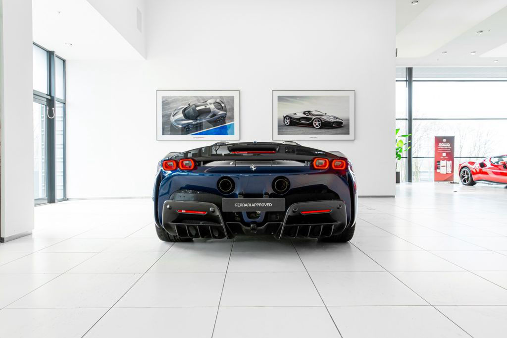 Ferrari SF90 Spider ~Ferrari Munsterhuis~
