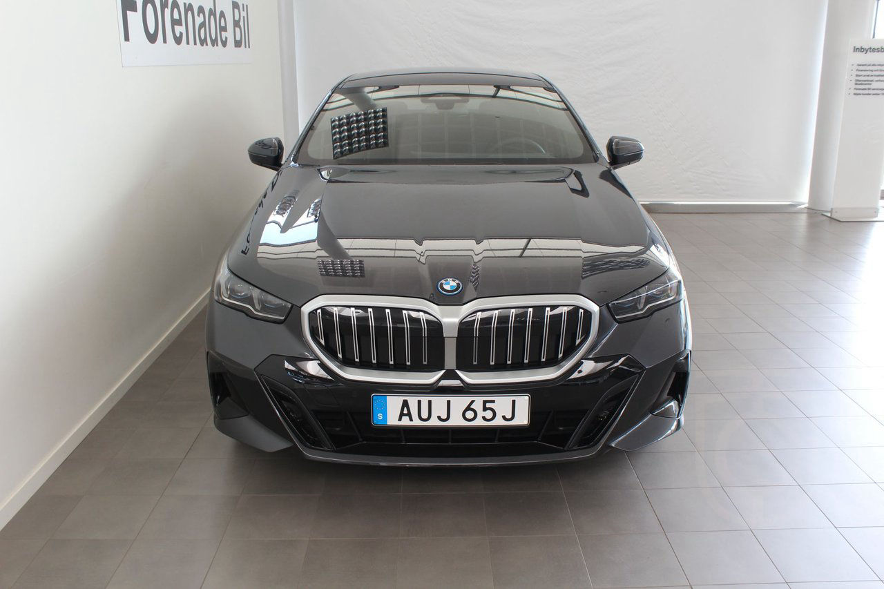 BMW 530e xDrive Sedan M Sport H