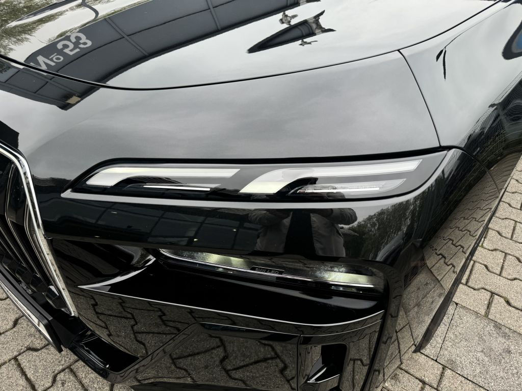 BMW 740d xDrive M Sport StandHzg PANO-SKY Autobahnas