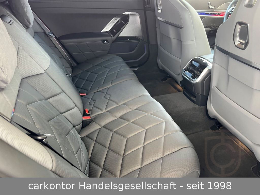 BMW 740d xDr. *M SPORTPAKET*FOND ENT*AUTOMATIKTÜREN*