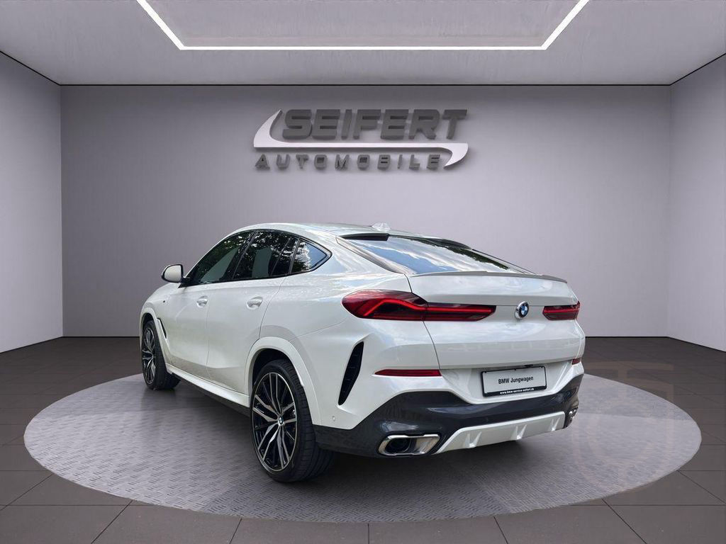 BMW X6 xDrive40d | M-SPORT | AHK | Harman | PANO |