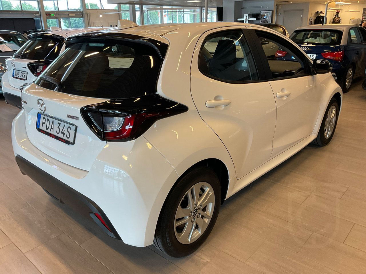 Mazda 2 Hybrid Centre-Line