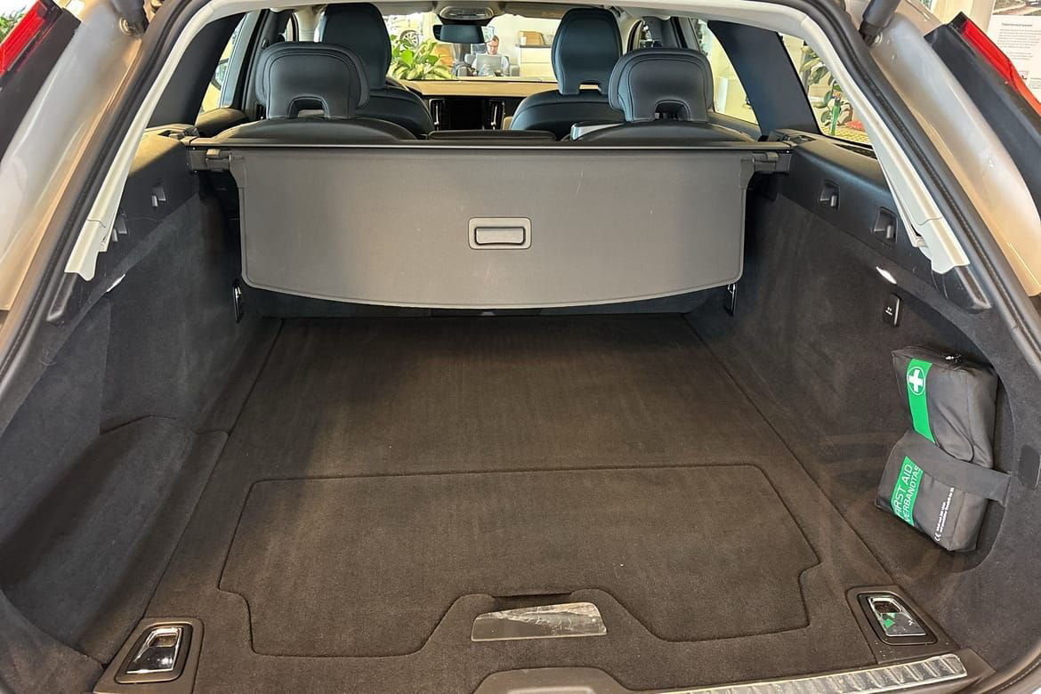 Volvo V90 T6 Plus Dark Edition