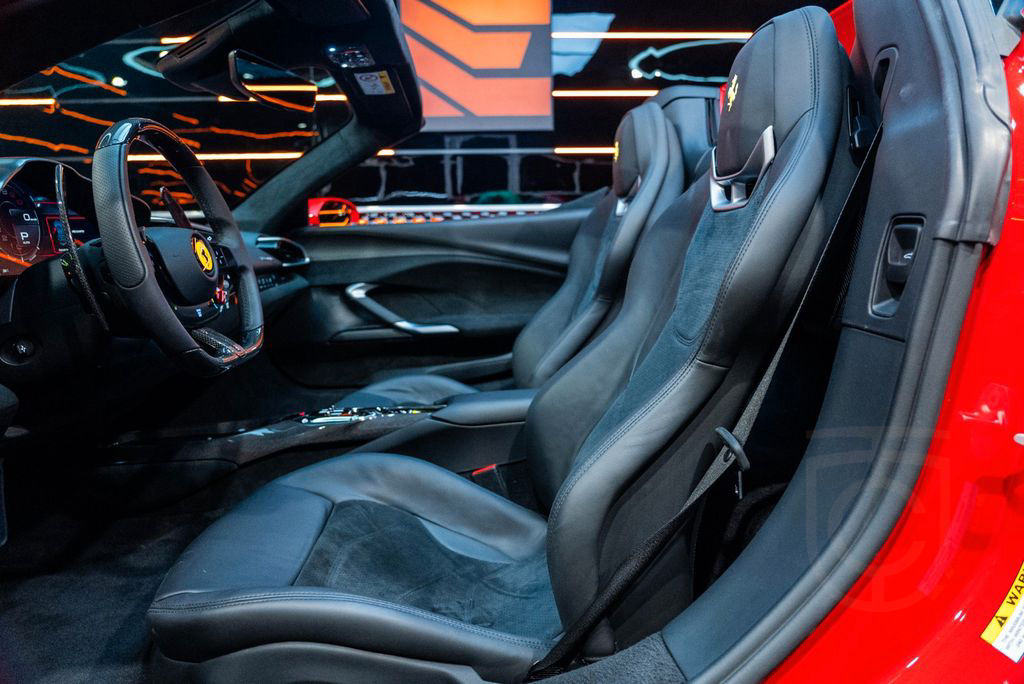 Ferrari 296 GTS*CarbonLeds*Lift*Ventilated