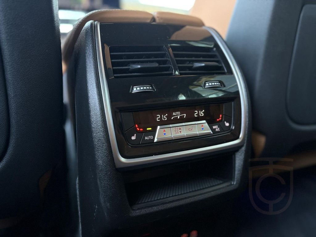 BMW X5 M60i IntAktLenk.HUD SurView Bow+Wil.Soft 22"