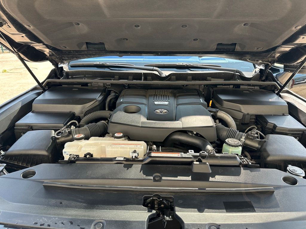 Toyota LAND CRUISER 300 4x4, COMBI VIN 466
