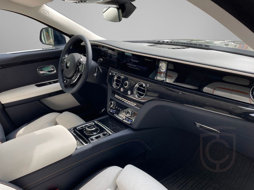 Rolls-Royce Ghost II - Bespoke/Gold SOE