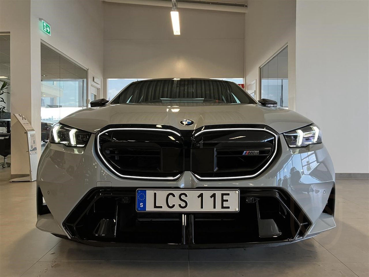 BMW M5 Sedan Ultimate Package EU DA Pro B W