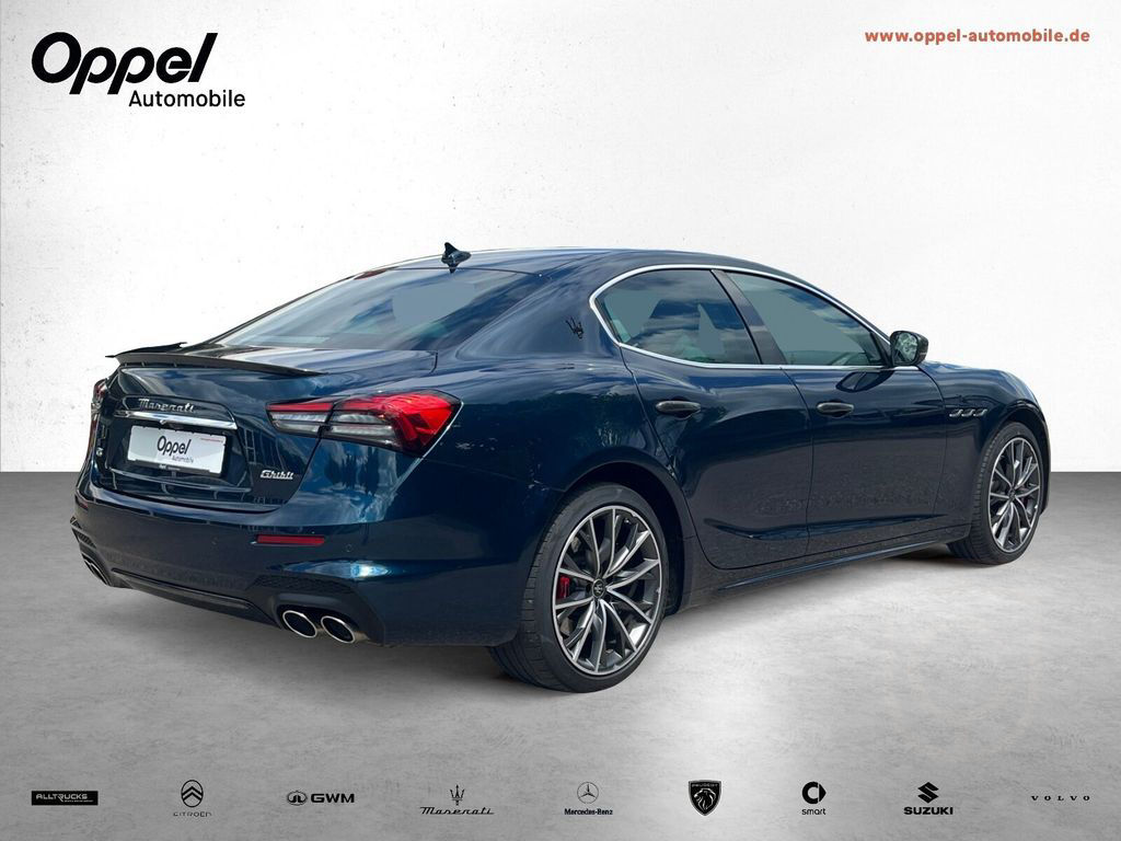 Maserati Ghibli Modena Q4 MY23 CARBON-PACK * FUORISERIE
