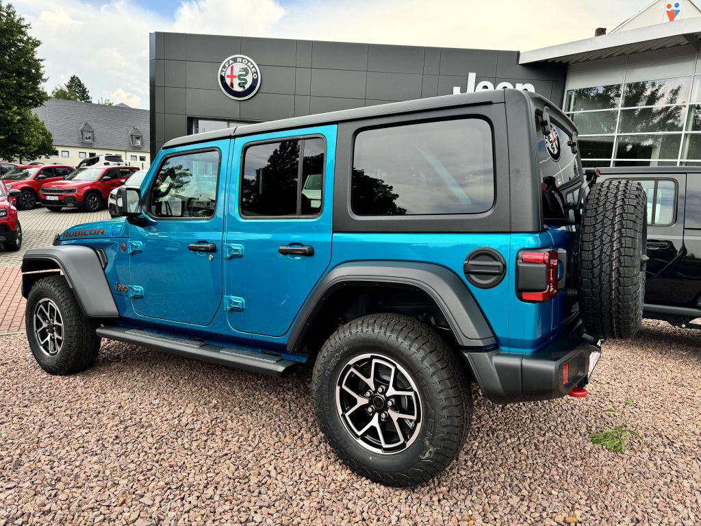 Jeep Wrangler Unlimited Rubicon MY24 bikini