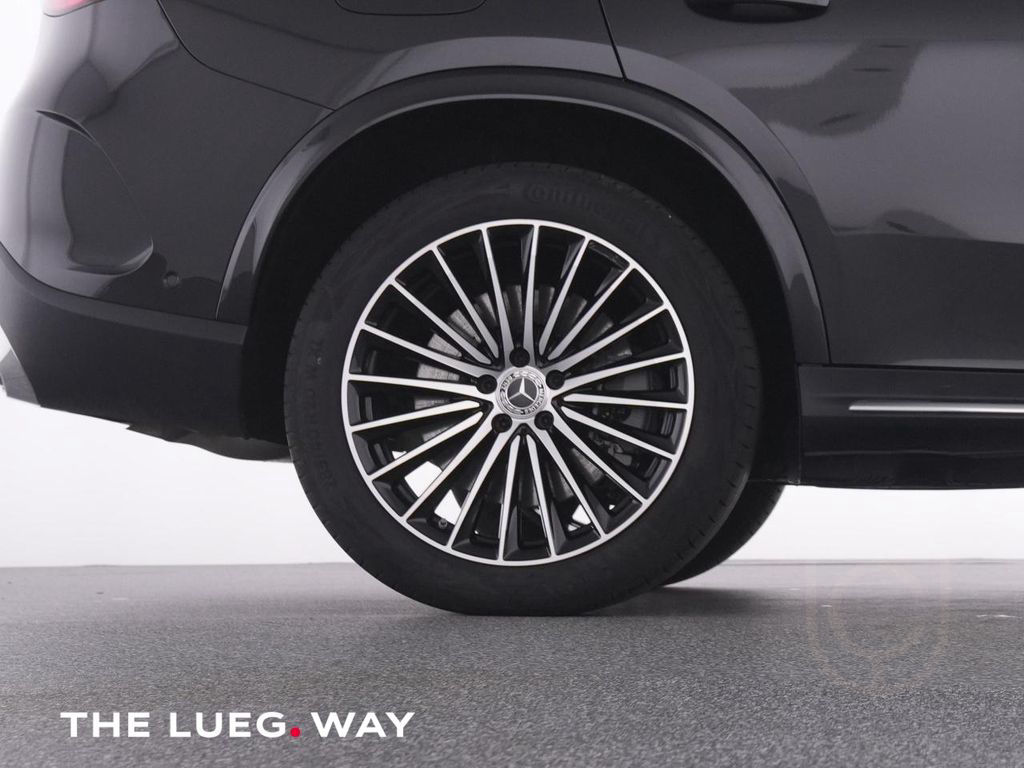 Mercedes-Benz GLC 300 e 4M AMG+MBUX+DLight+AHK+Mem+Keyl+20+360