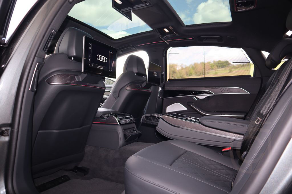 Audi A8L 60 TFSIe lang S-Line BLACK-P./5-SITZER/VOLL