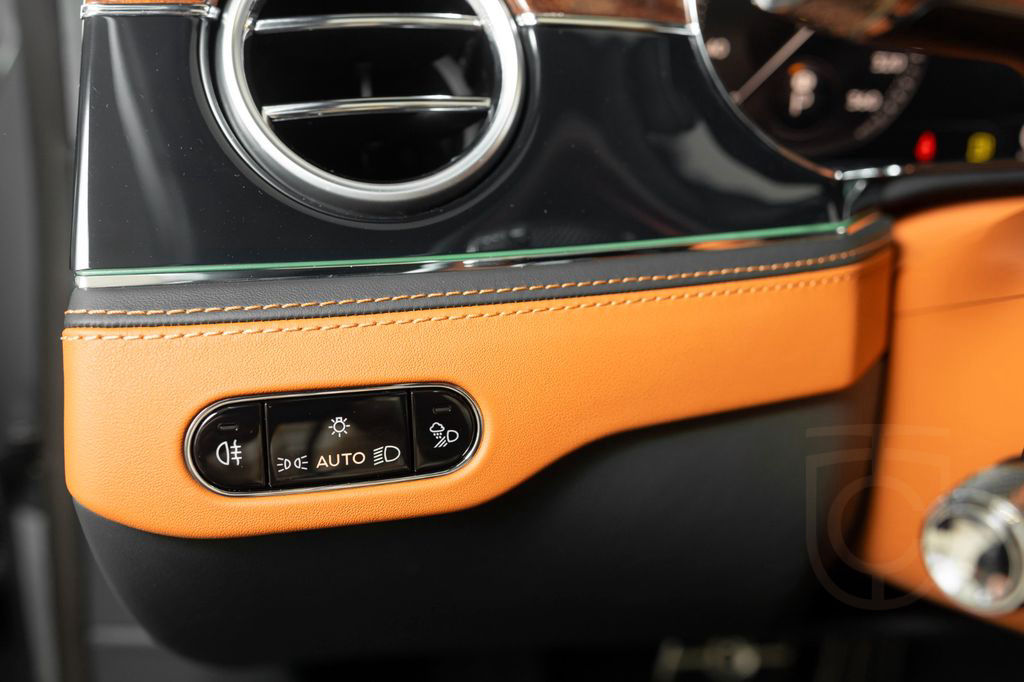 Bentley Flying Spur S V8 - Naim, Diamond Quilting