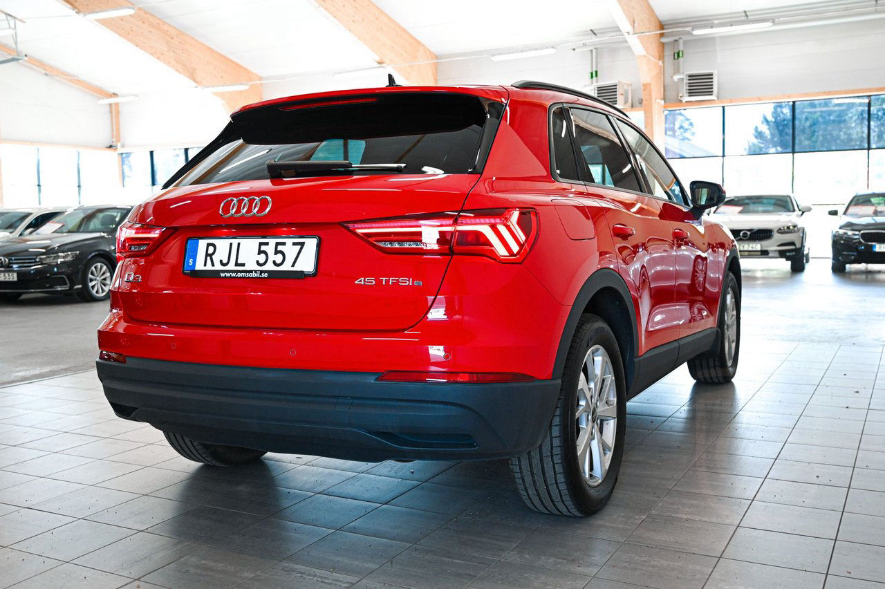 Audi Q3 45 TFSI e S Tronic Proline Sonos