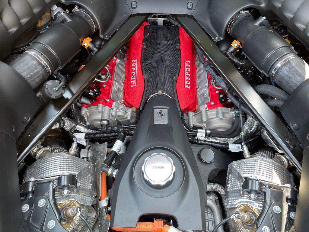 Ferrari SF90 Stradale 166.000€ an Optionals