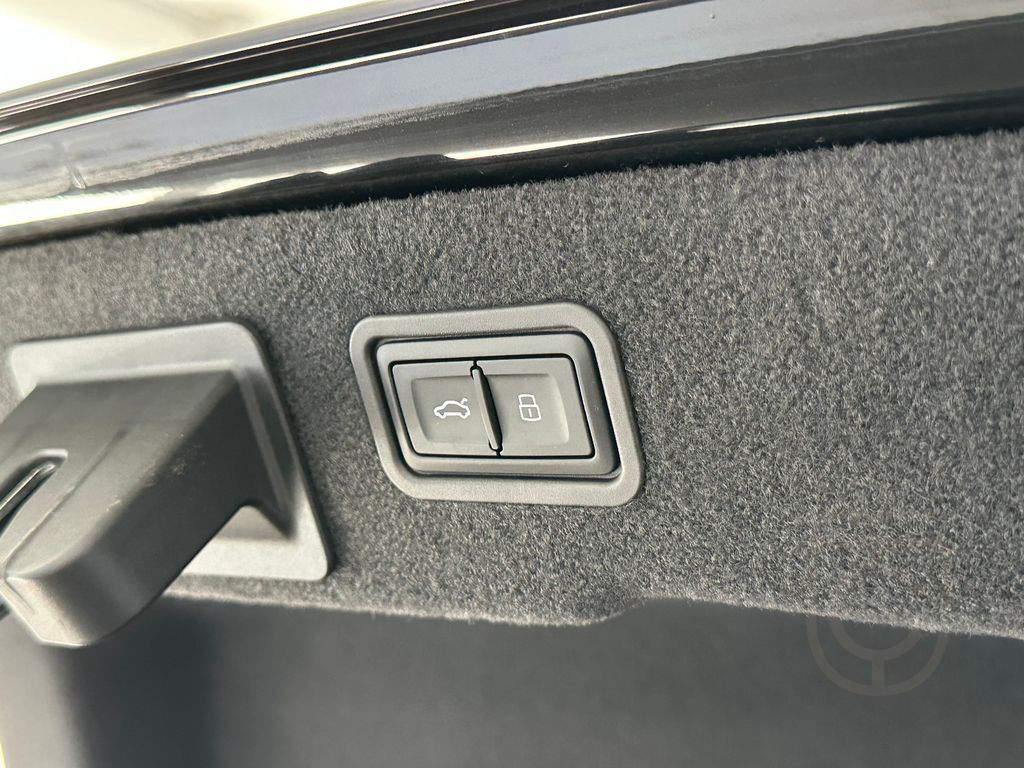 Audi S8 TFSI qu. tiptr. STHZG+MATRIX+360°+MASSAGE