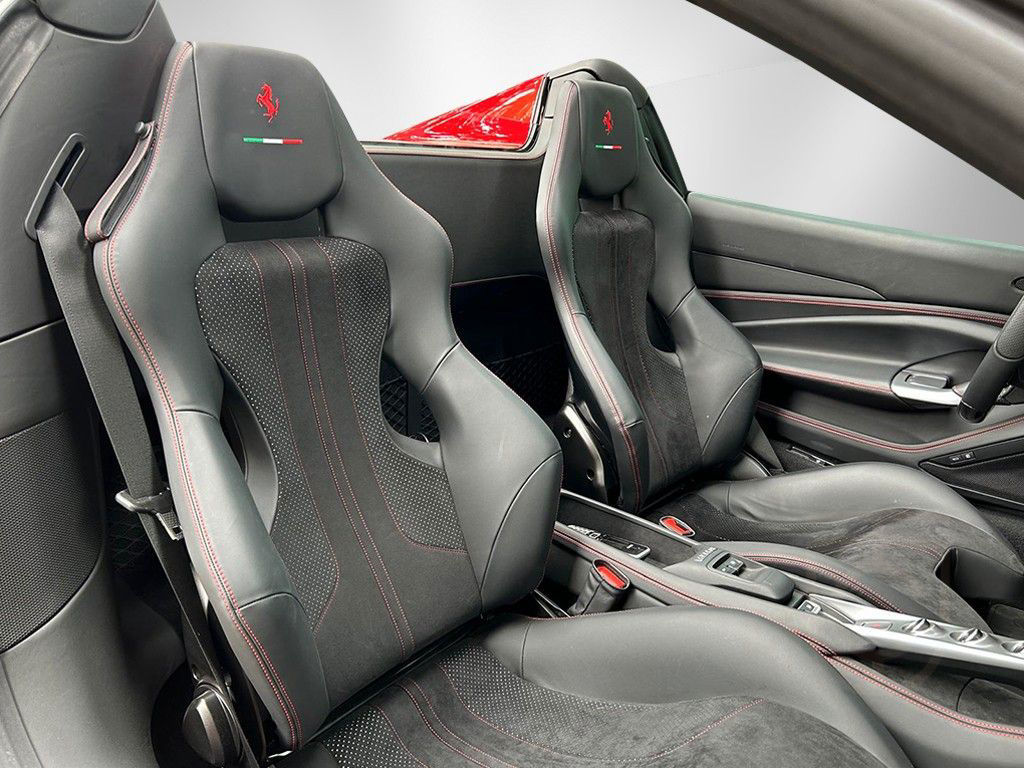 Ferrari F8 Spider / Lift / Racing Seat / Rosso Magma