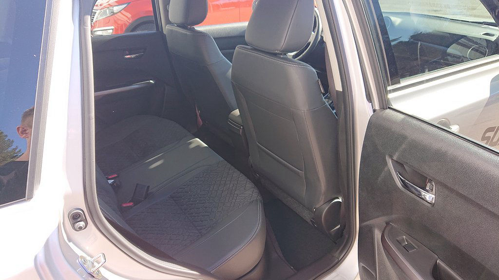 Suzuki Vitara 1.4 Boosterjet Inclusive Hybrid Automat
