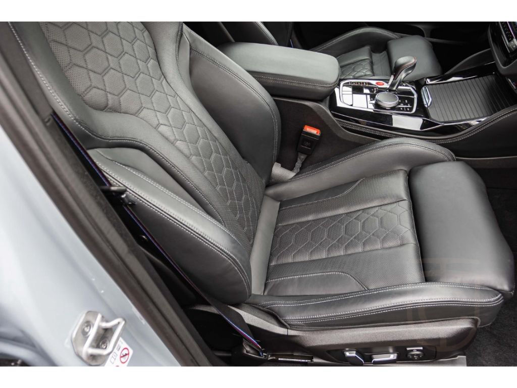 BMW X4 M +Navi+HUD+LED+RFK+Leder+e-Sitze+PDCv+h+DAB