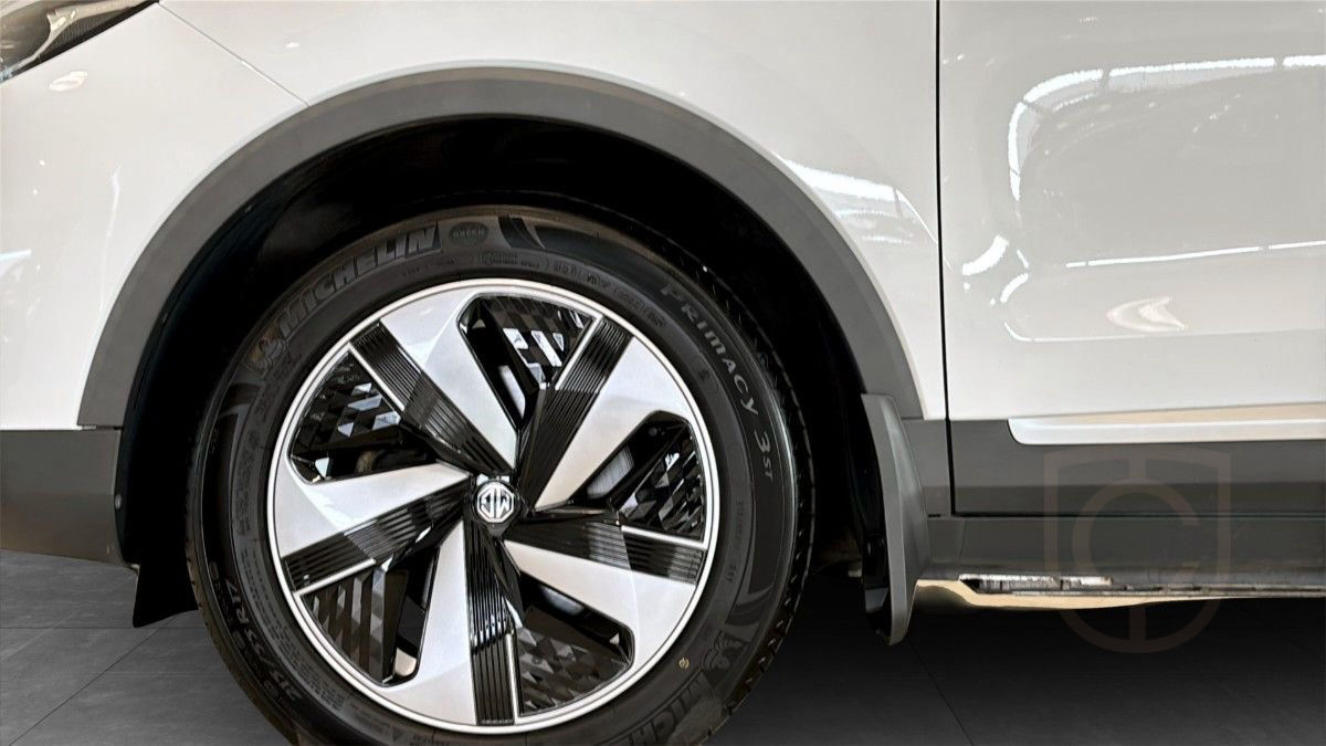 MG ZS EV LUXURY