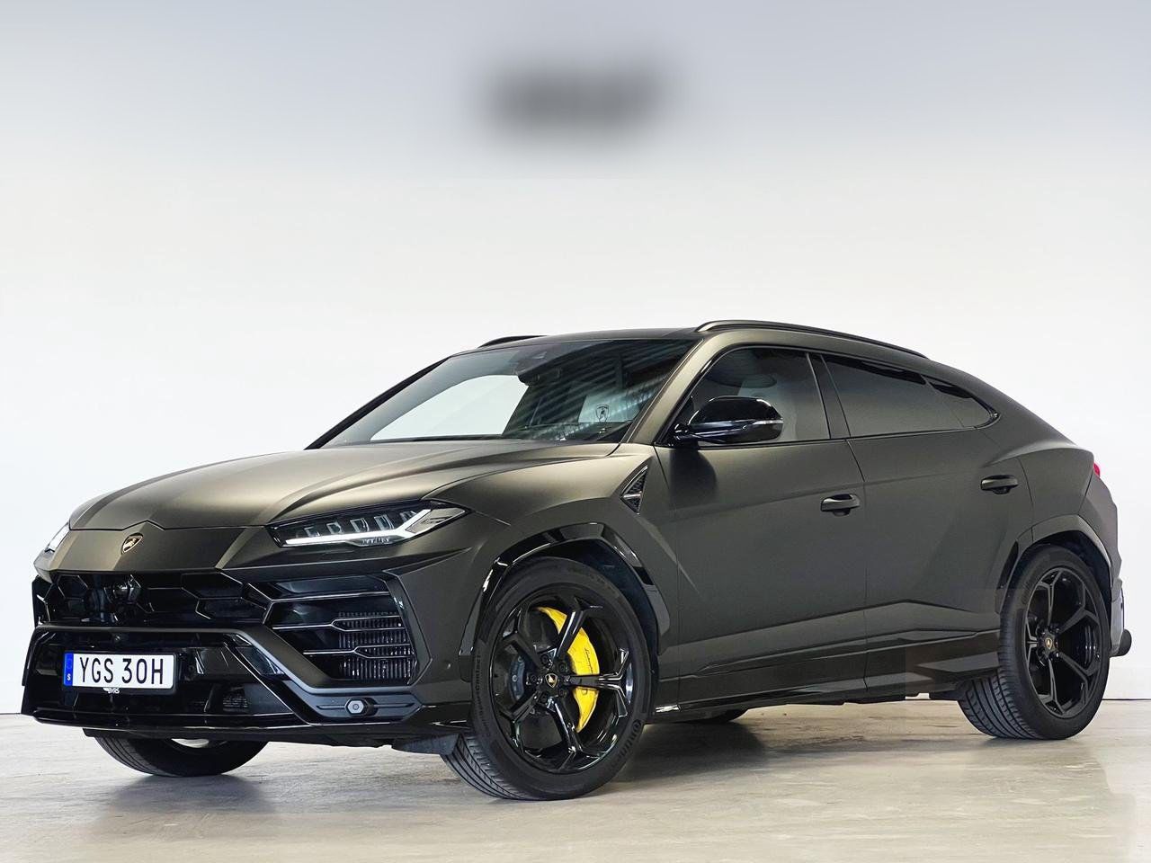 Lamborghini Urus V8