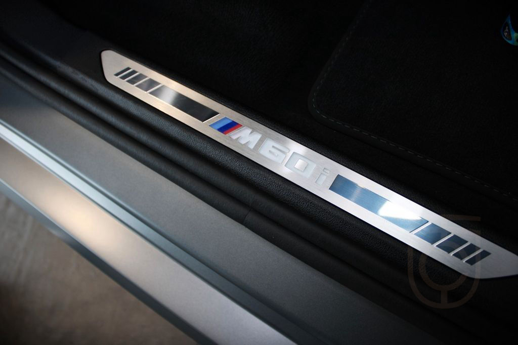 BMW X7 M60i M SPORT PAKET PRO/SKY-LOUNGE/FROZEN GREY