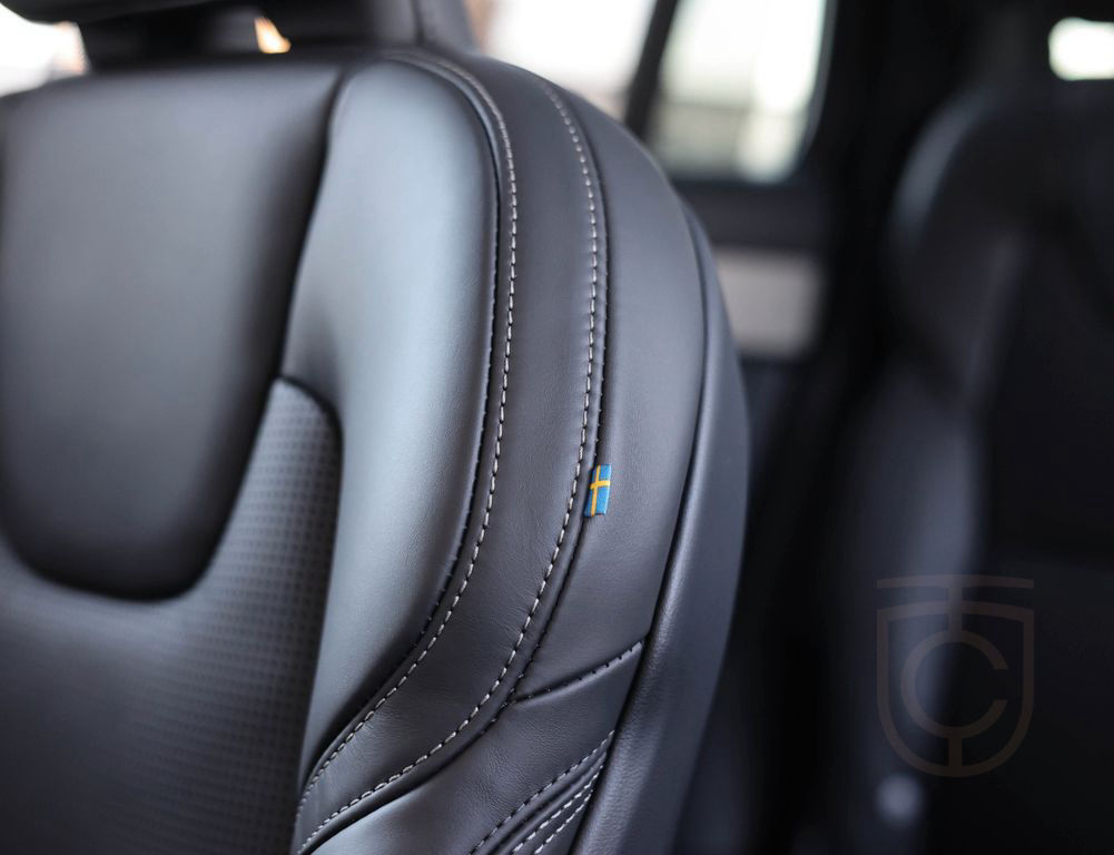 Volvo XC 90 Ultra Dark Recharge AWD *Massage*B&W*Luft*
