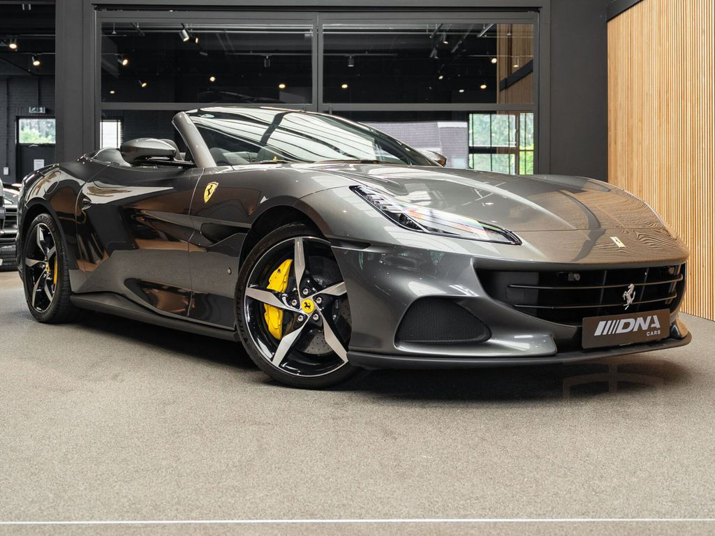 Ferrari Portofino M V8 HELE Carbon Daytona Seats 3.9 Por