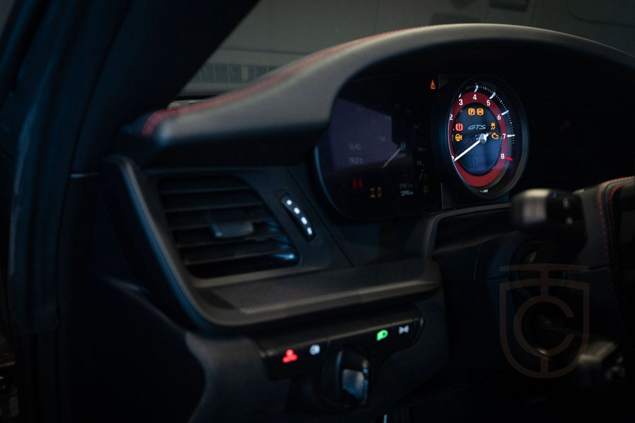 Porsche 911 992 Carrera 4 GTS Cab \