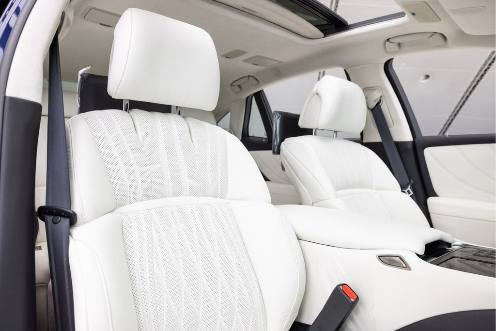Lexus LS 500 500h AWD President Line | Ottoman seat |