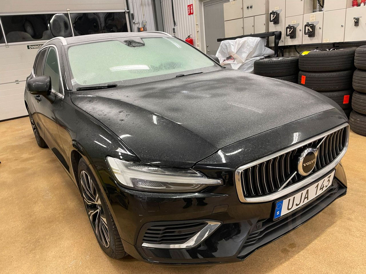 Volvo V60 T6 PHEV RECHARGE PLUG IN HYBRID AWD CORE