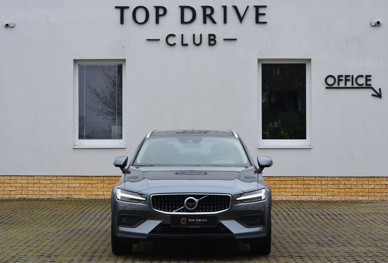 Volvo V60 CC B4 AWD Momentum