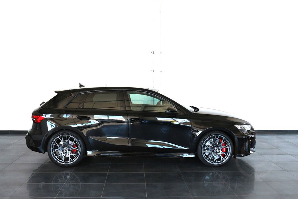 Audi RS3 Sportback/Pano/Matrix/Sportabg/Sonos/Schale