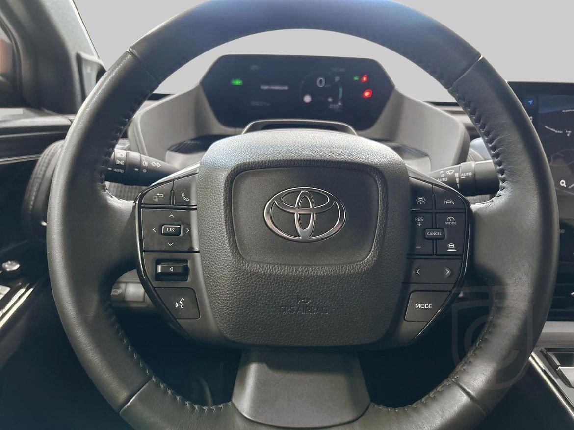 Toyota bZ4X AWD Executive Panorama