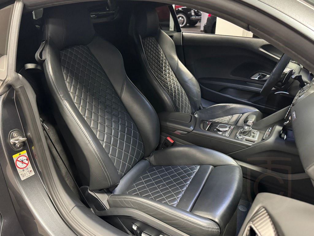 Audi R8 5.2 FSI V10 Quattro Performace EVO / CARBON