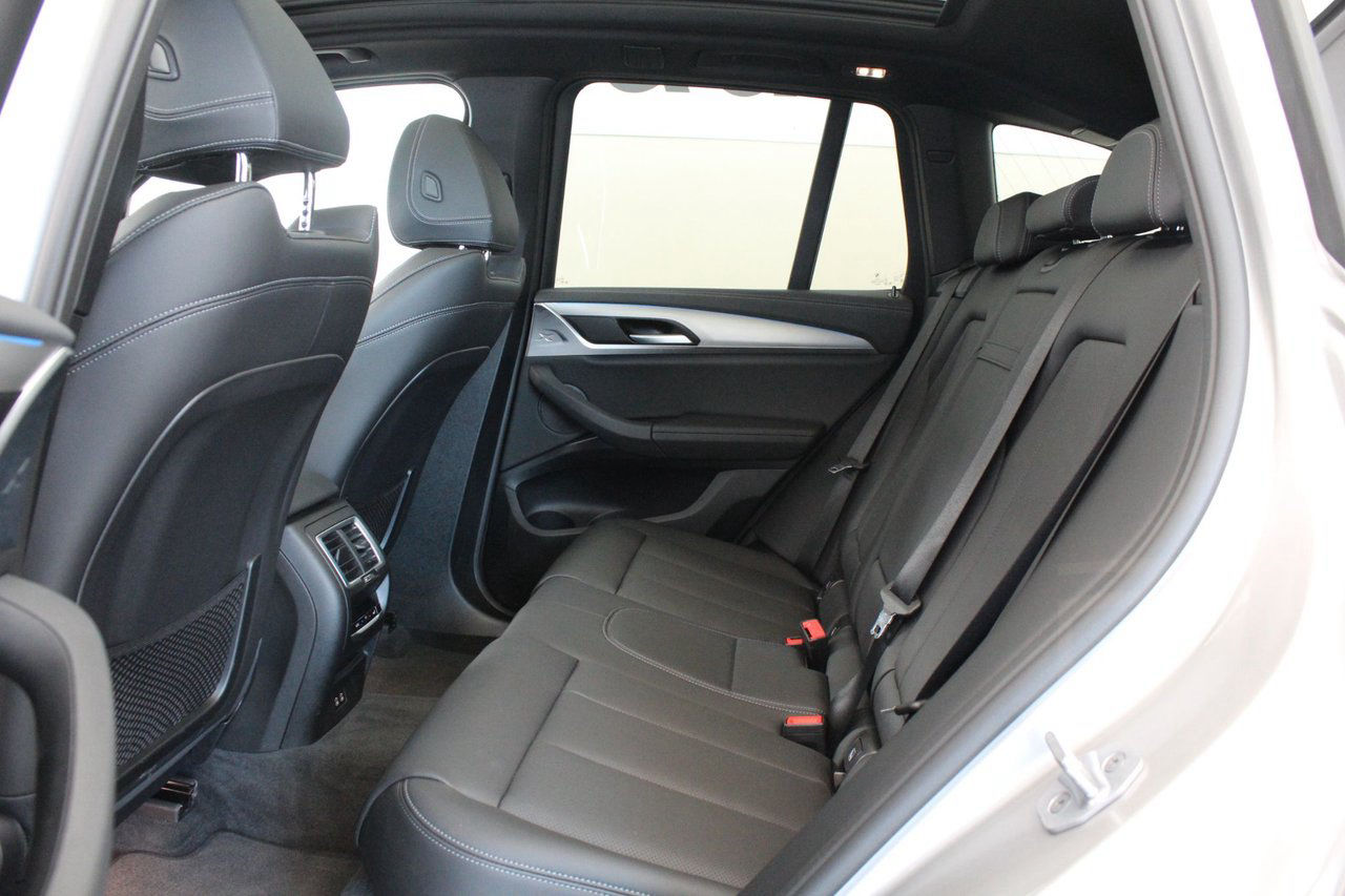 BMW iX3 Charged M Sport Panorama