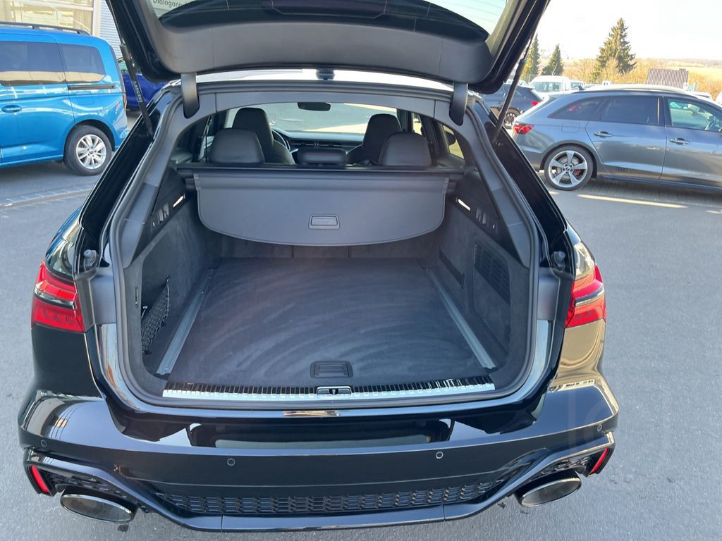 Audi RS6 Avant 463 KW PERFORMANCE+PANO+AHK+B&O+MATRIX