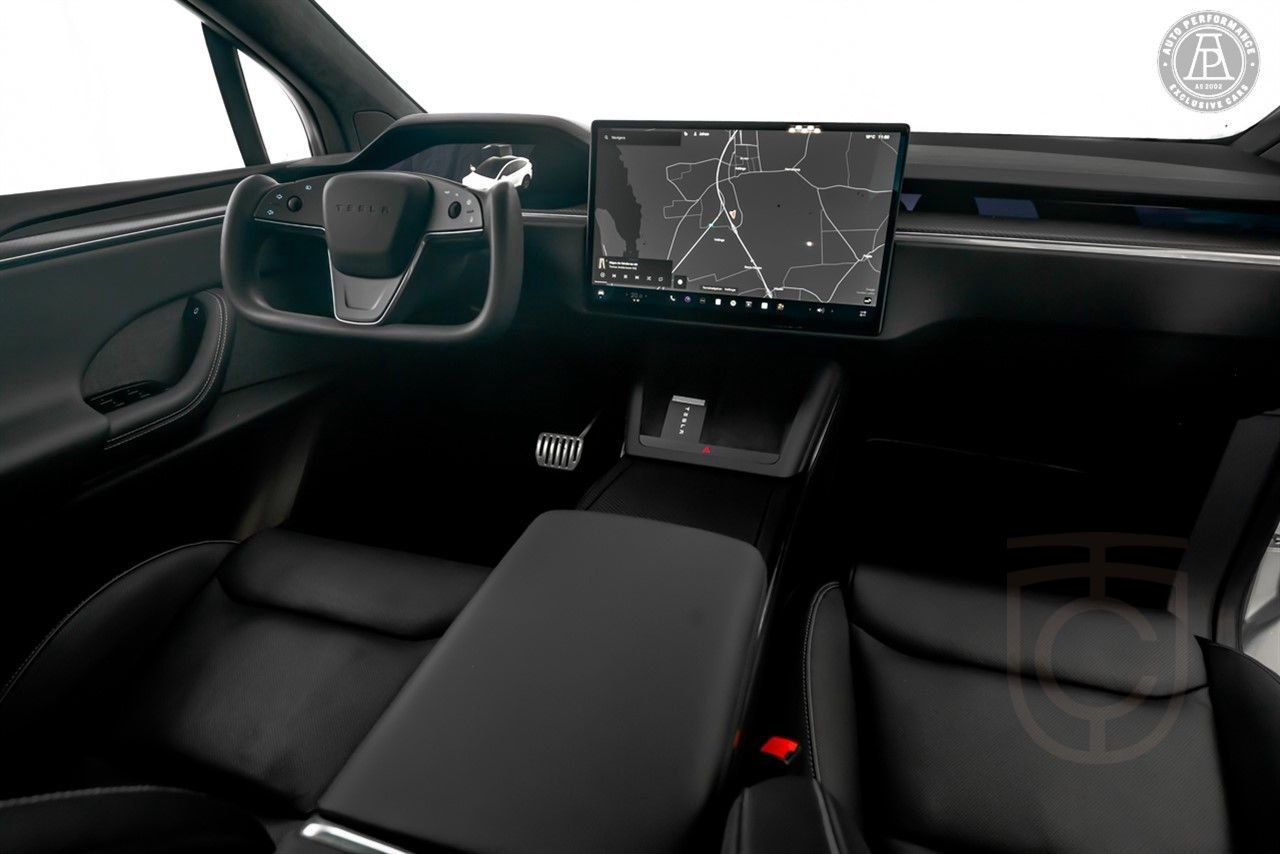 Tesla Model X Plaid
